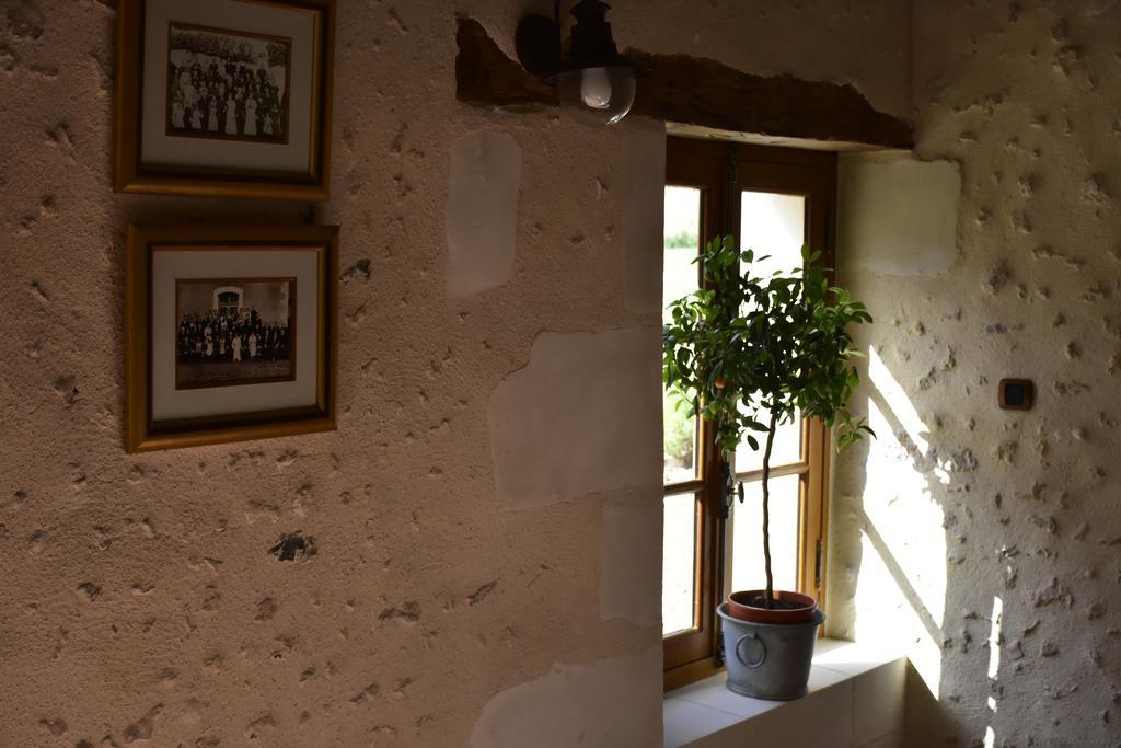 La Tale Bed & Breakfast Chahaignes Bagian luar foto